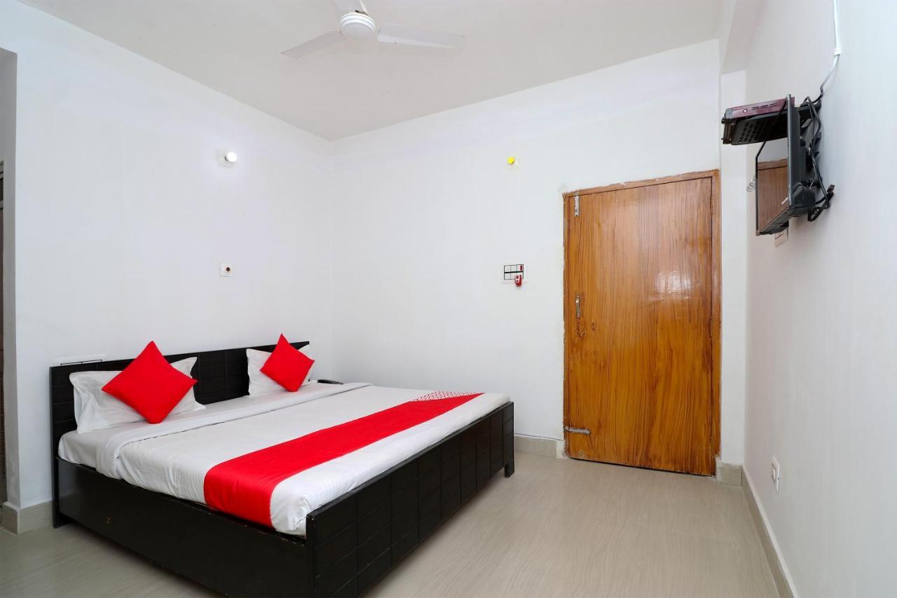 Oyo Nalanda Guest House Buitenkant foto